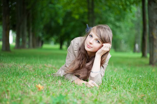 Portret van een mooie vrouw — Stockfoto