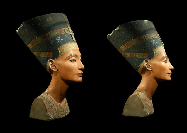 Rainha Nefertiti Isolada em Preto — Fotografia de Stock