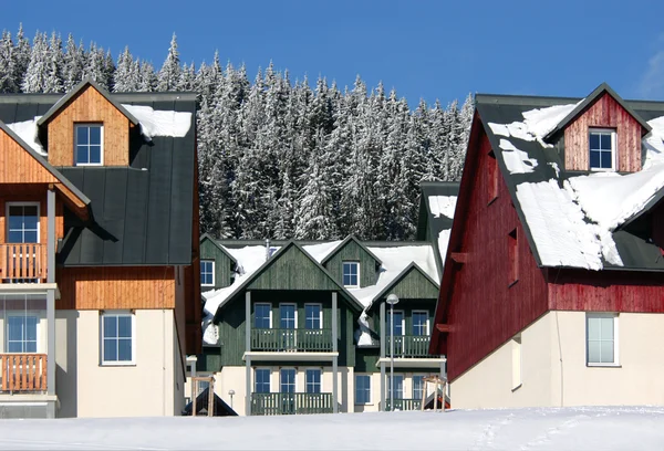 Ski resort hotell — Stockfoto