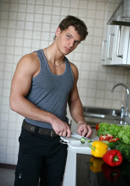 Young Sexy Man Preparing Salad — Stock Photo, Image