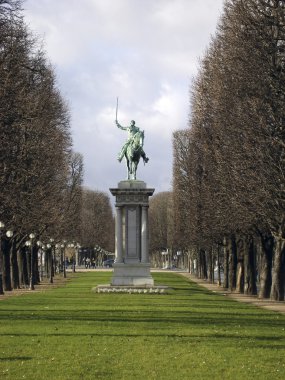 Cours de la reine, paris