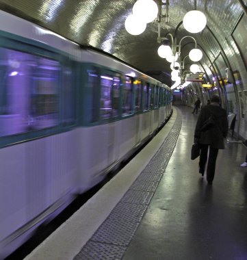 Paris'te metro