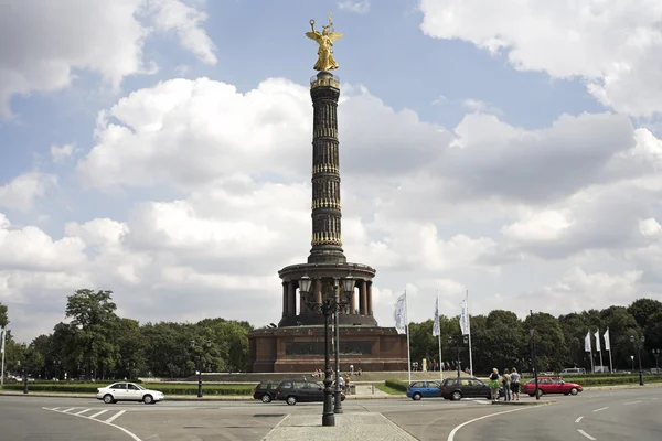 Berlin 'de Grober kıç tarafındaki zafer sütunu.