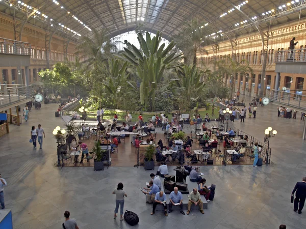 tren istasyonu atocha, Madrid, İspanya
