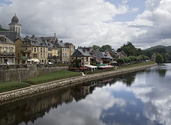 Montignac Şehir Manzaralı