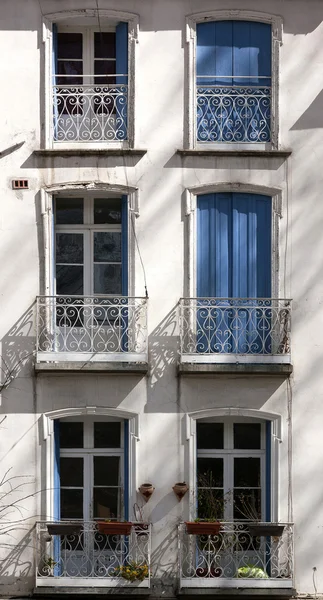 Old apartment windows in France — Stock Photo, Image