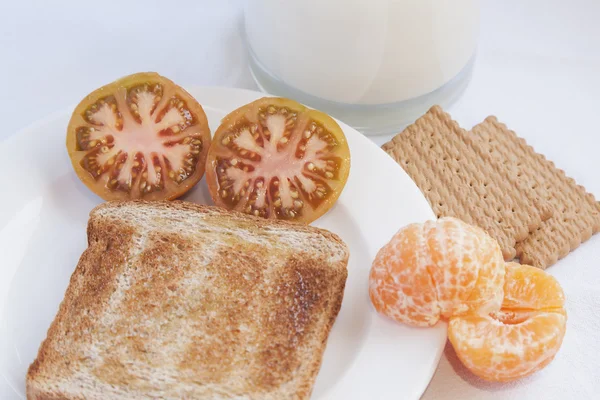 Sağlıklı kahvaltı.