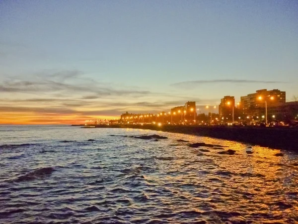 Paseo marítimo de Montevideo Vista nocturna —  Fotos de Stock