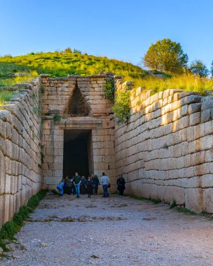 MICENAE, GREECE, HAZİRAN - 2020 - Ünlü agamemnon mezarı, micenas bölgesi, Yunanistan