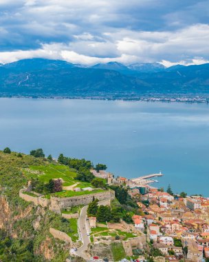 Palmidi 'nin Nafplion şehrinin havadan görünüşü, peloponez, Yunanca