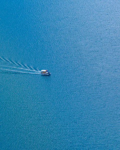 Büyük Akdeniz Nafplion Peloponnese Yunanistan Geçen Bir Tekne — Stok fotoğraf