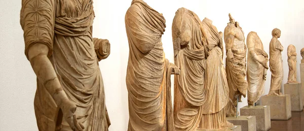 Klasyczne Greckie Rzeźby Muzeum Archeologicznym Olympia — Zdjęcie stockowe