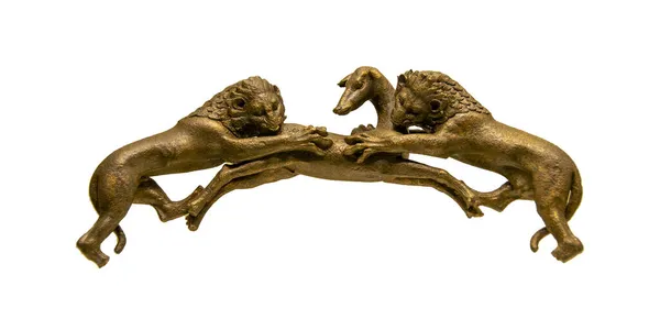 Leões Caçando Cena Escultura Bronze Foto Isolada — Fotografia de Stock