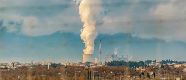 Fábrica Chimenea Humo Escena Aire Libre Peloponeso Griego —  Fotos de Stock