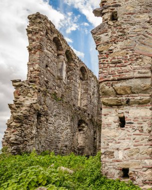 Eski Mystras kasabasında terkedilmiş kalıntılar, peloponnese, Yunanistan