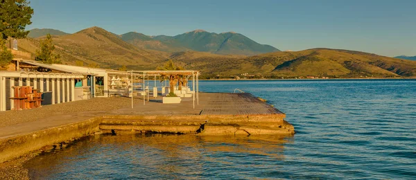 Tranquil Morning Winter Scene Boardwalk Galaxidi City Greece — ストック写真