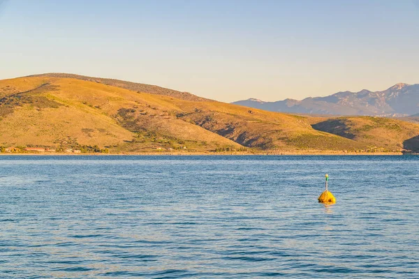 Galaksi Şehri, Yunanistan 'da sakin bir sabah kışı manzarası