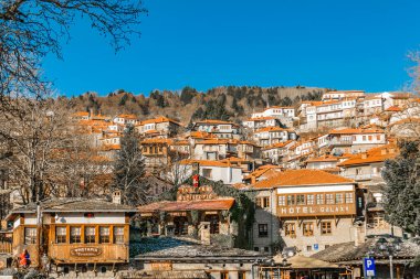 METSOVO, GREECE, HAZİRAN - 2020 - Yunanistan 'ın Metsovo kentinde kış günü sahnesi