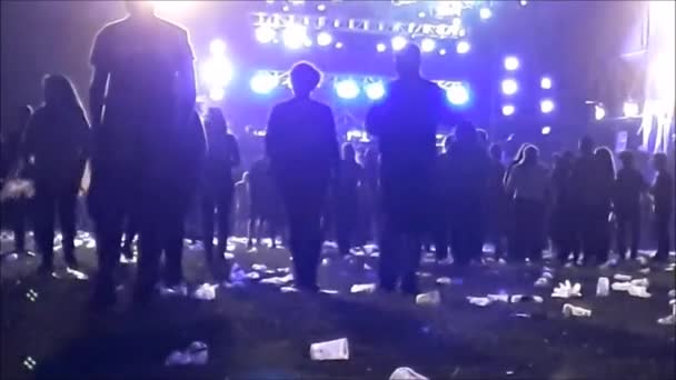 Ludzie Opuszczający Koncert Rockowy Montevideo Urugwaj — Wideo stockowe