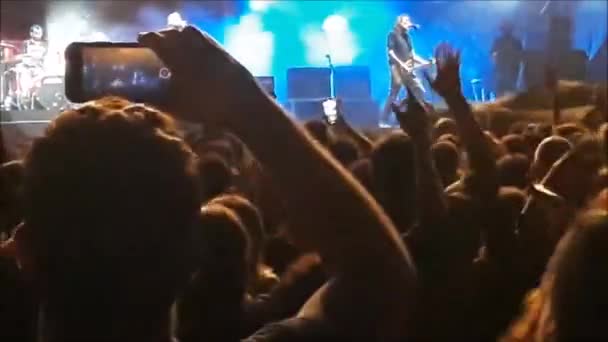 Rock Band Playing Συναυλία Μοντεβιδέο Ουρουγουάη — Αρχείο Βίντεο