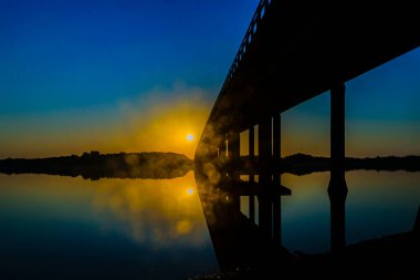 Flores ve Soriano, Uruguay departmanları arasındaki sınır olan Grande Nehri 'ni geçen köprü.