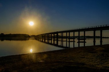 Flores ve Soriano, Uruguay departmanları arasındaki sınır olan Grande Nehri 'ni geçen köprü.
