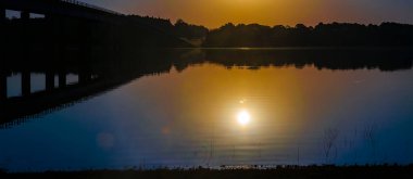 Flores ve Soriano, Uruguay departmanları arasındaki sınır olan Grande Nehri 'ni geçen köprü.