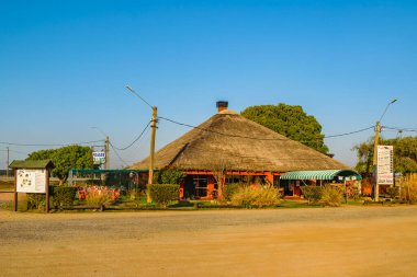 FLORES, URUGUAY, AĞUSTOS - 2021 - Restoranın dış görünüşü, Andresito Parkı, Flores Departmanı, Uuguay