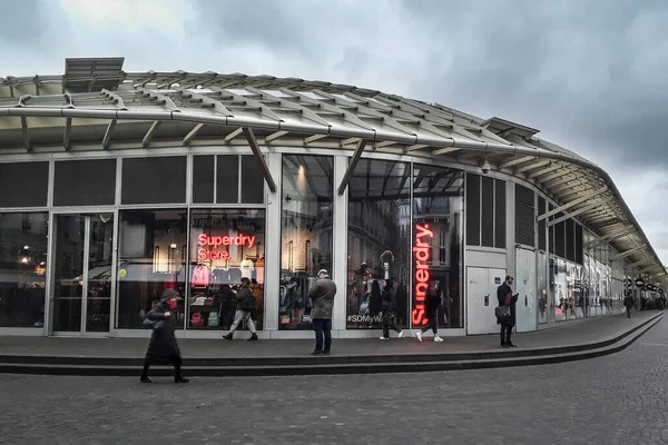 Parijs Frankrijk Januari 2020 Buitenkant Gebouw Hedendaagse Stijl Parijs Frankrijk — Stockfoto