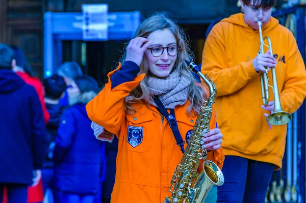 Paris Frankreich Januar 2020 Junge Jazzband Spielt Der Außenseite Der — Stockfoto