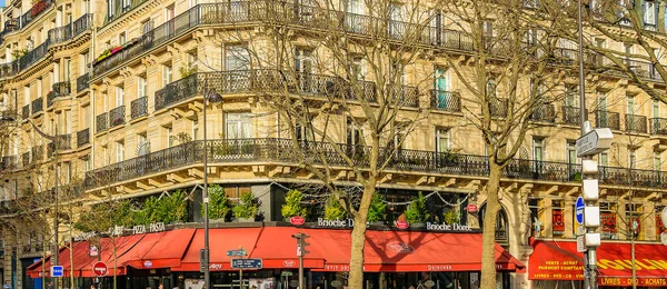 París Francia Enero 2020 Vista Exterior Apartamentos Estilo Antiguo Ciudad —  Fotos de Stock