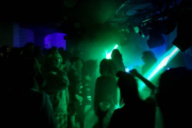 MONTEVIDEO, URUGUAY, MAYIS - 2022 - Elektronik parti, montevideo şehri, uruguay