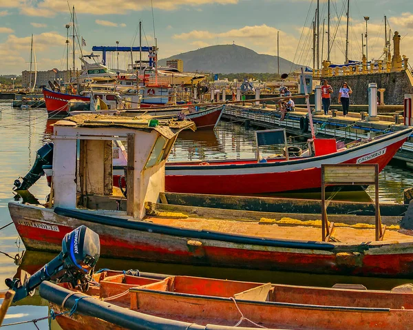 Piriapolis Uruguay Marzo 2022 Barcos Pesqueros Rústicos Estacionados Puerto Ciudad —  Fotos de Stock