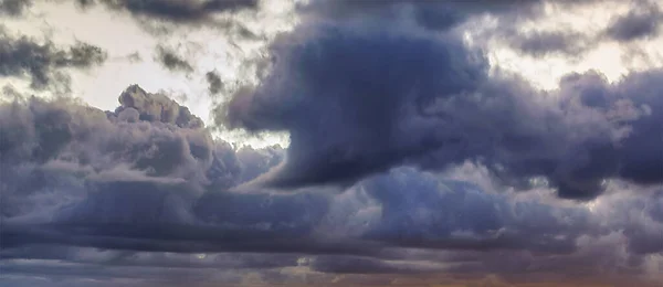 Θυελλώδης Πανοραμική Φωτογραφία Φόντου Cloudscape — Φωτογραφία Αρχείου