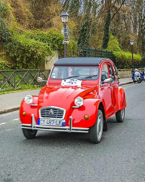 Paris France January 2020 Classic French Brand Vehicle Parked Cobblestone — Stock Photo, Image
