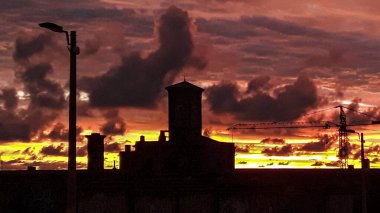 Montevideo City, Uruguay 'da yüksek kontrastlı şehir manzarası