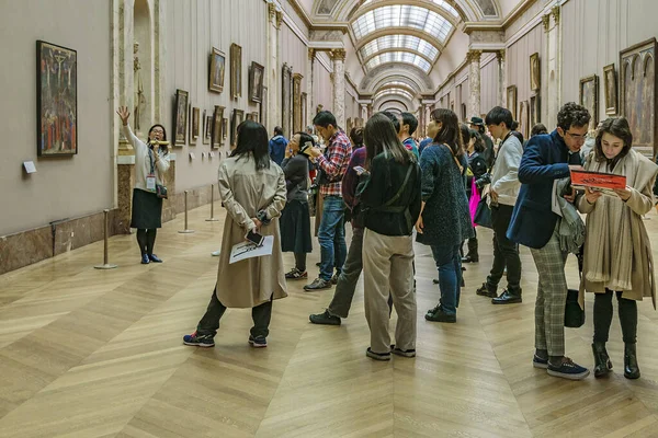 París Francia Enero 2022 Multitud Escena Interior Una Las Galerías —  Fotos de Stock