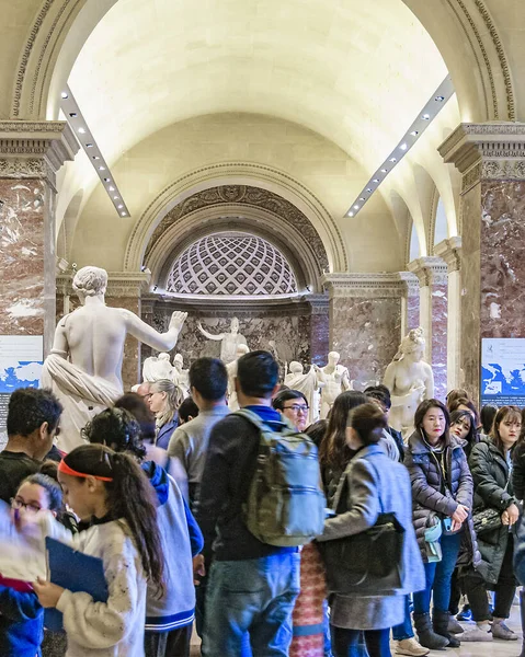 Paris France January 2022 Innvendig Publikum Klassiske Skulpturer Galleri Paris – stockfoto