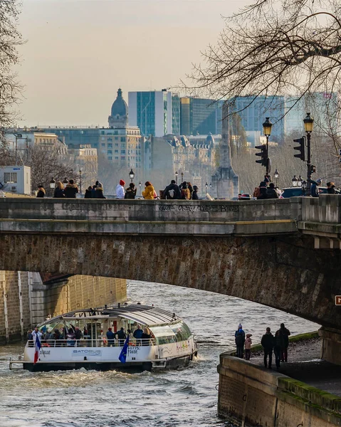 フランス 2020 冬の日のシーンパリの街並み川ラテン地区 フランス — ストック写真
