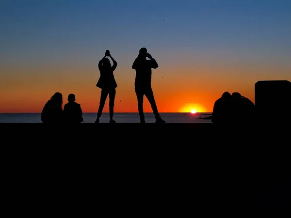 Back View People Watching Taking Photos Sunset Coast Montevideo City — Stock Photo, Image