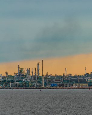 Uzak çekim eski rafineri, Montevideo şehri, uruguay