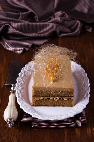 Fındık ile kahve karamel kek — Stok fotoğraf