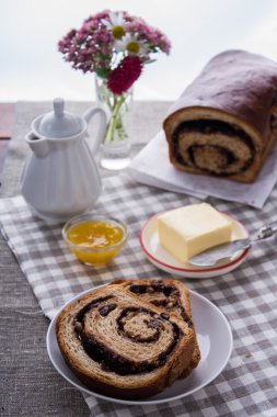 tatlı brekfast ekmek