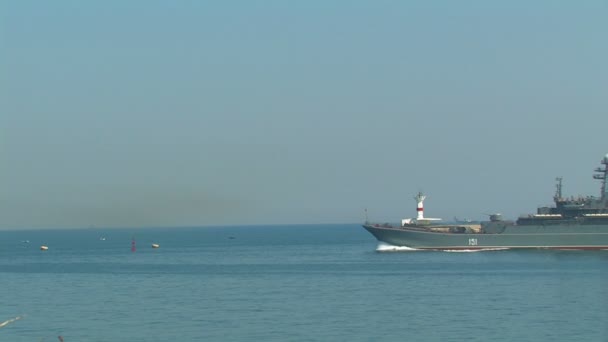 Guards large landing ship "Azov" — Stock Video