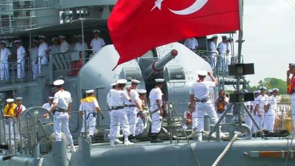 Buque de guerra turco . — Vídeo de stock