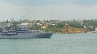 Harbor Türk savaş gemisi.