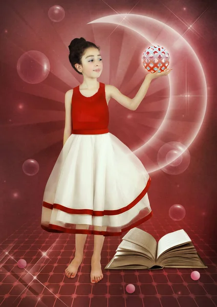 Κοριτσάκι Μια Μαγική Μπάλα Στο Χέρι Στο Φόντο Του Διαστήματος — Φωτογραφία Αρχείου