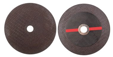 Açı öğütücüsü için disk kesme işlemi beyaz arkaplanda izole edildi