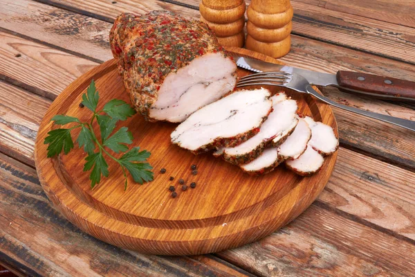 Baked Meat Cutting Board Wooden Surface — Stock Photo, Image