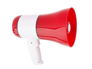Kırmızı megafon beyaz arkaplanda izole edilmiş. Kombinasyon için hoparlör ve harekete geçme çağrısı.